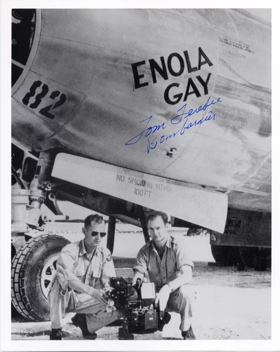 Tom Ferebee autograph