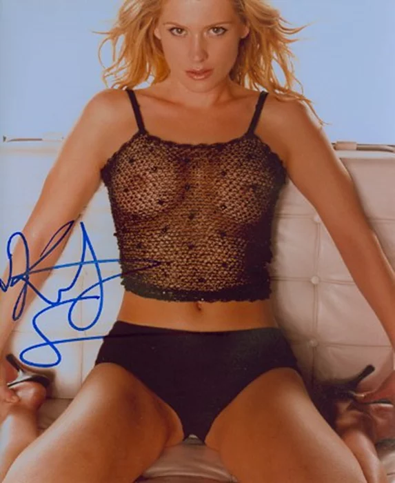 Kristy Swanson autograph