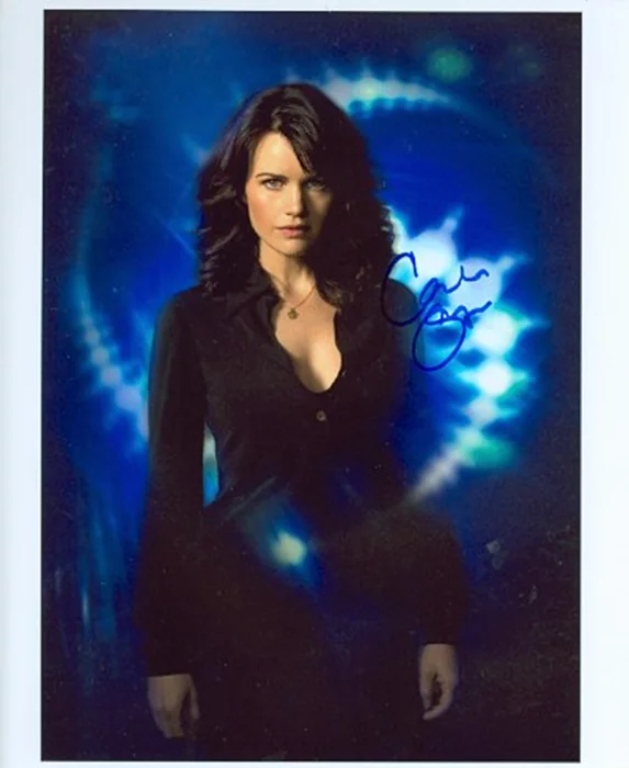 Carla Gugino autograph