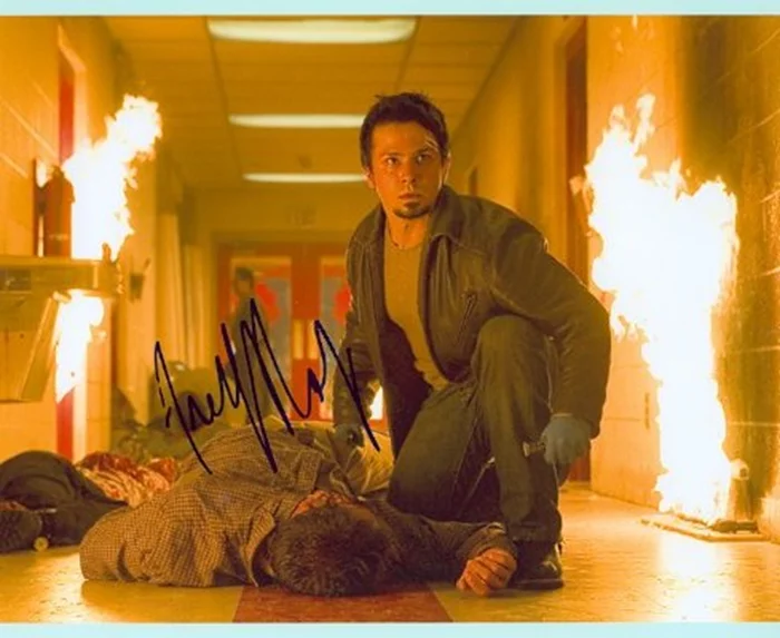 Freddy Rodriguez autograph