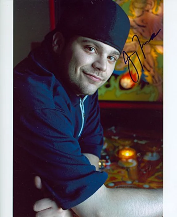 Jerry Ferrara autograph