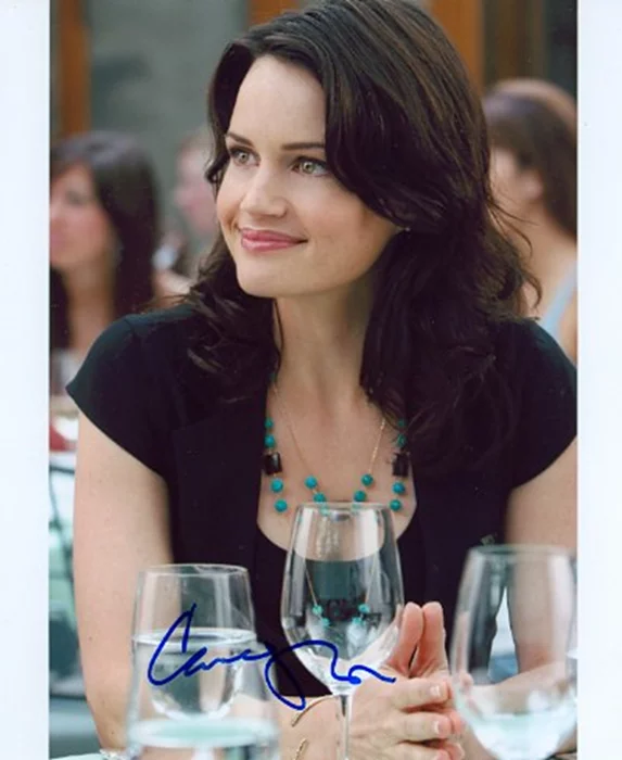 Carla Gugino autograph