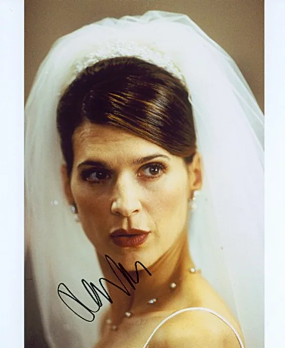 Perrey Reeves autograph