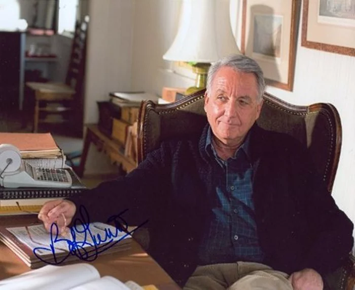 Bob Gunton autograph