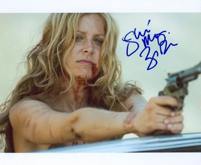Sheri Moon autograph