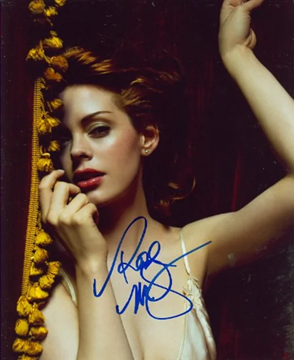 Rose McGowan autograph
