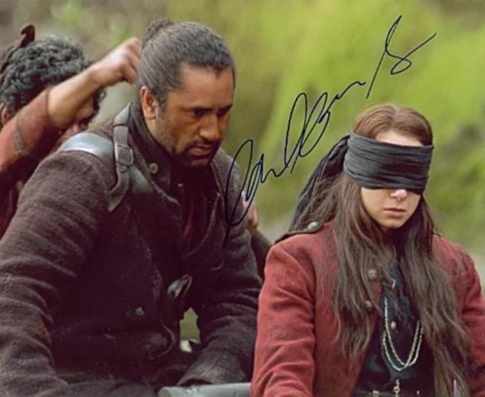 Cliff Curtis autograph