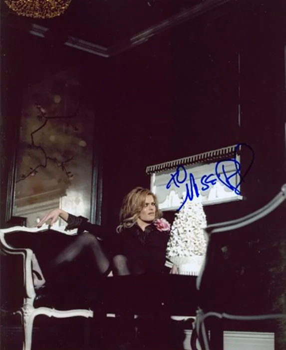 Missi Pyle autograph