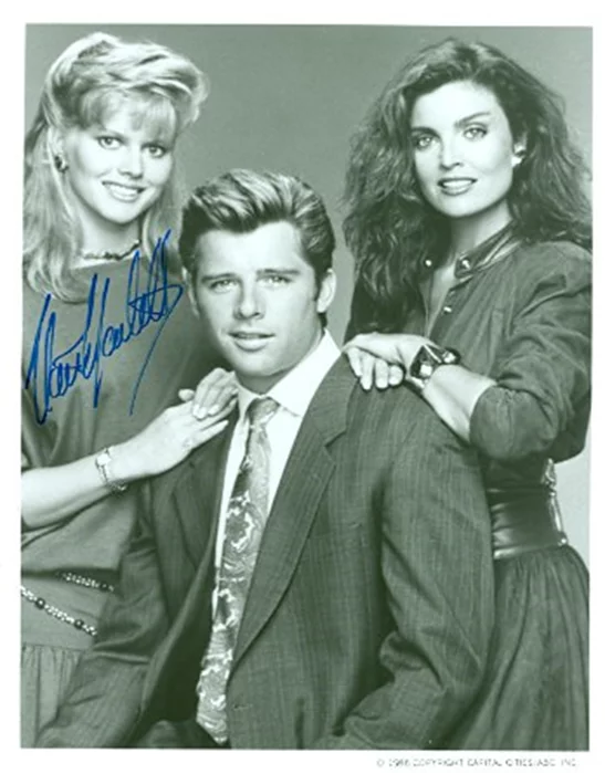 Claire Yarlett autograph