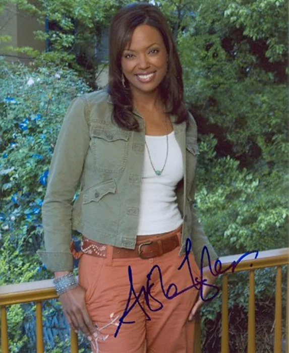 Aisha Tyler autograph