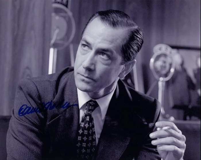 David Strathairn autograph