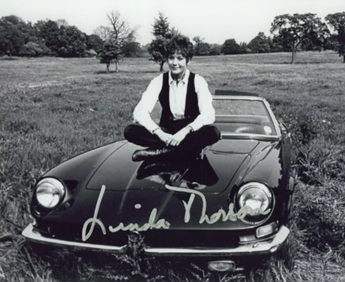 Linda Thorson autograph