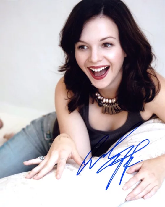 Amber Tamblyn autograph
