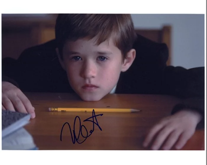 Haley Joel Osment autograph