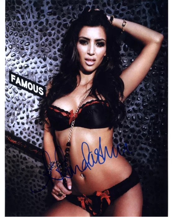 Kim Kardashian autograph