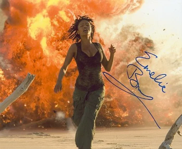 Emelia Burns autograph