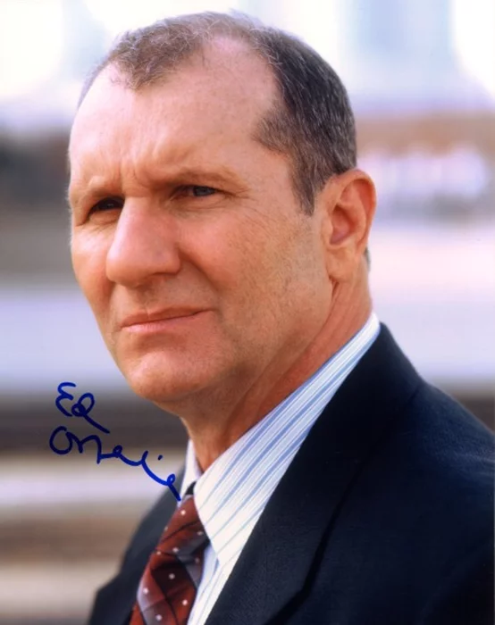 Ed O'Neill autograph