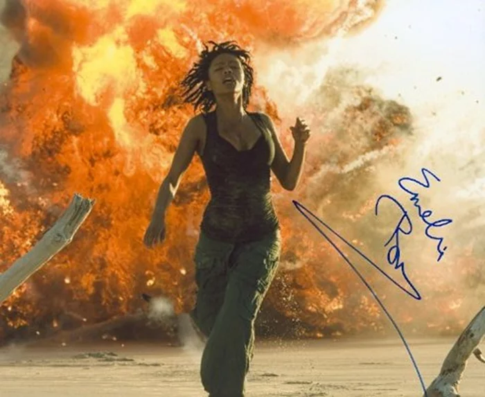 Emelia Burns autograph