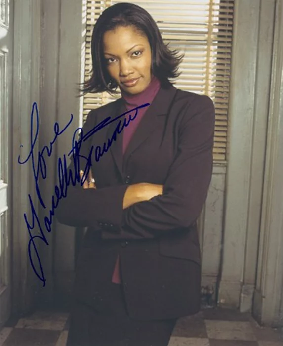 Garcelle Beauvais autograph