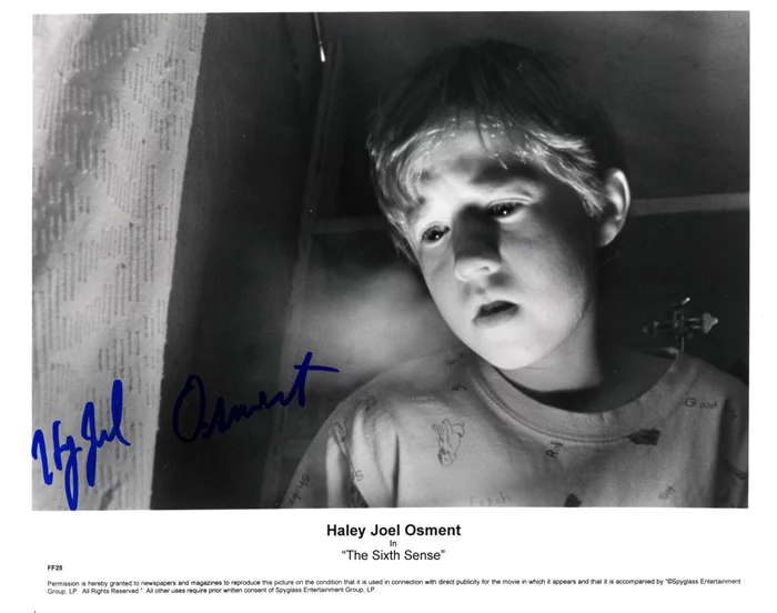 Haley Joel Osment autograph