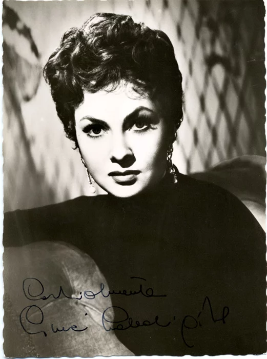 Gina Lollobrigida autograph