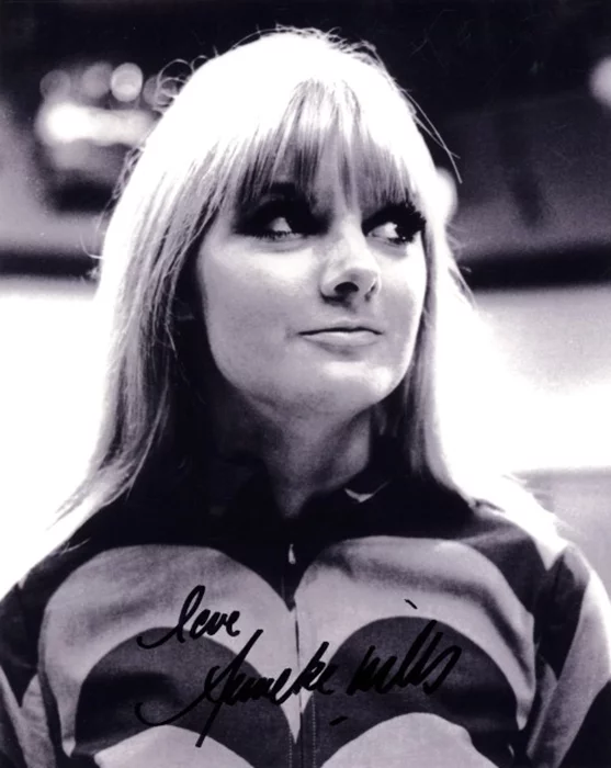 Anneke Wills autograph
