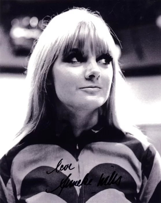 Anneke Wills autograph
