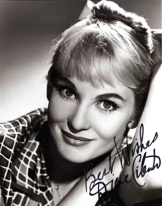 Diane Cilento autograph