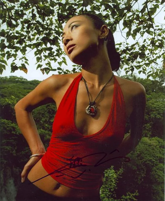 Bai Ling autograph