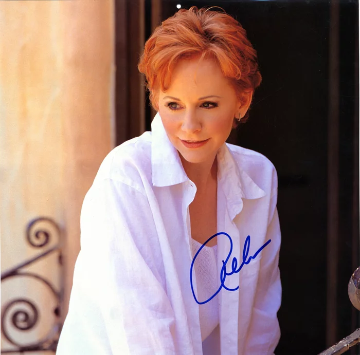 Reba McEntire autograph