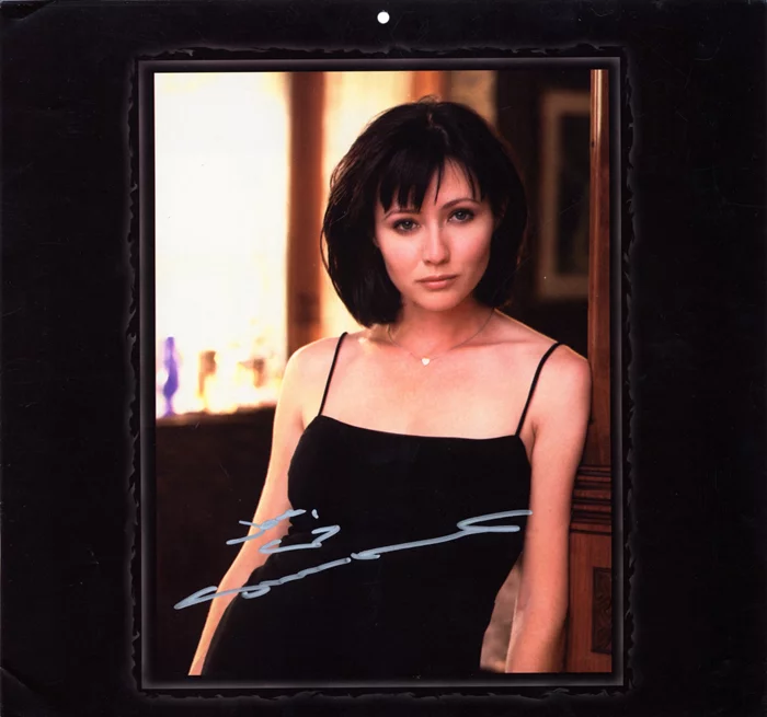 Shannen Doherty autograph