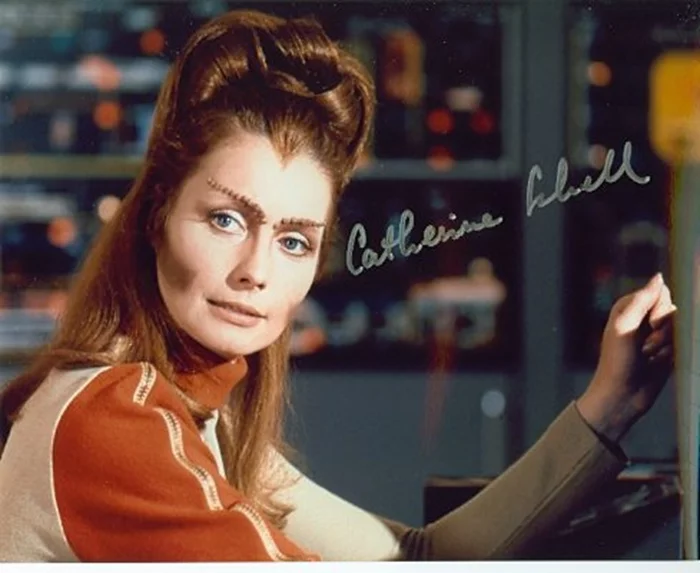 Catherine Schell autograph