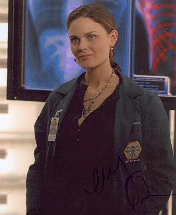 Emily Deschanel autograph