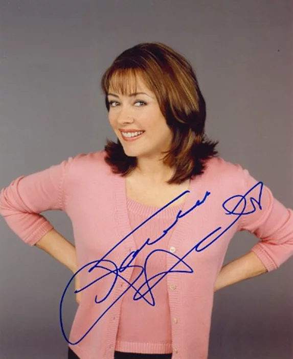 Patricia Heaton autograph