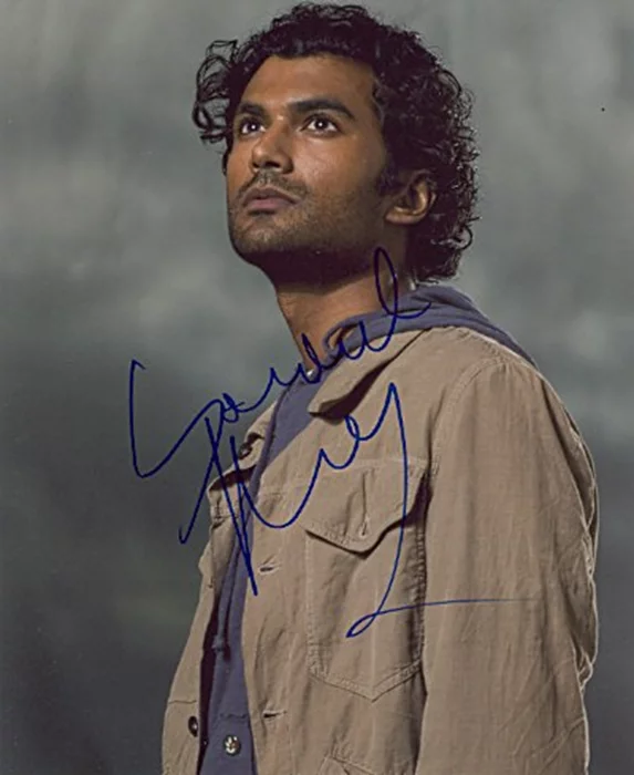 Sendhil Ramamurthy autograph