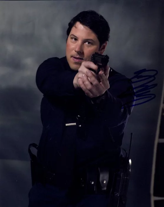 Greg Grunberg autograph