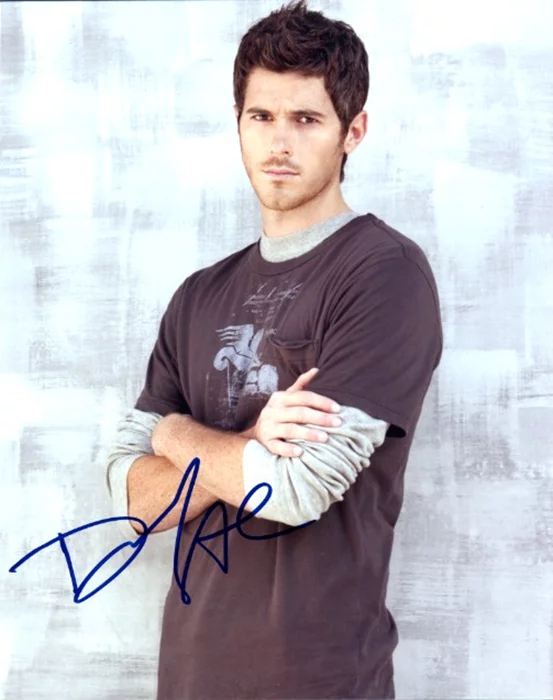 Dave Annable autograph