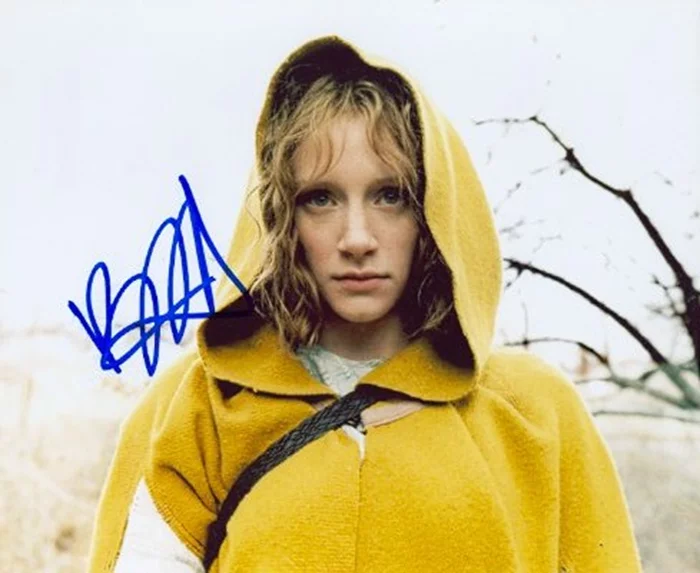 Bryce Dallas Howard autograph