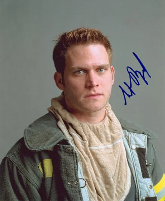 Steven Pasquale autograph