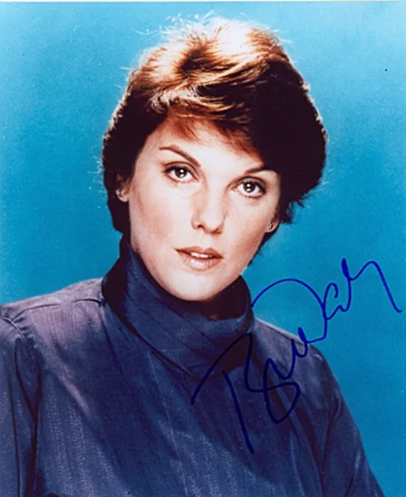Tyne Daly autograph