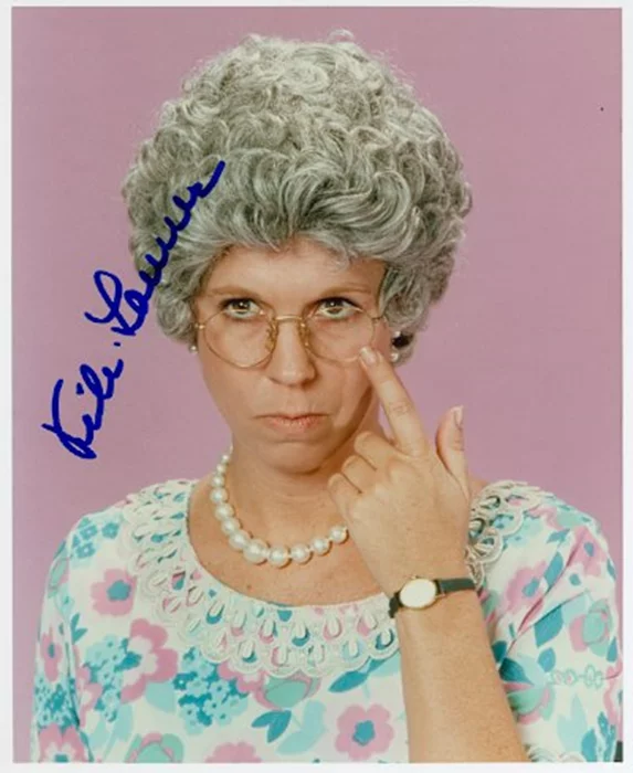 Vicki Lawrence autograph