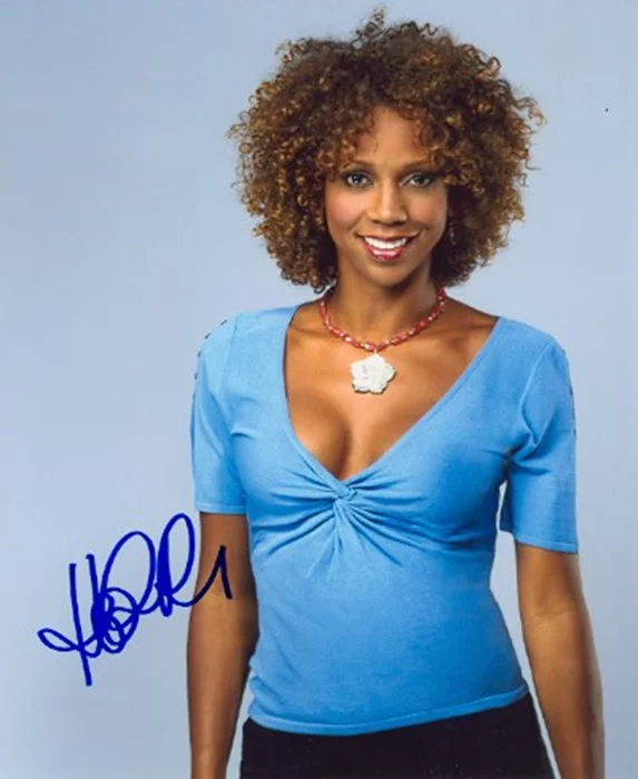 Holly Robinson-Peete autograph