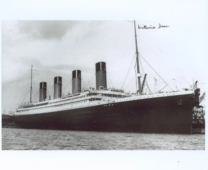 Millvina Dean autograph