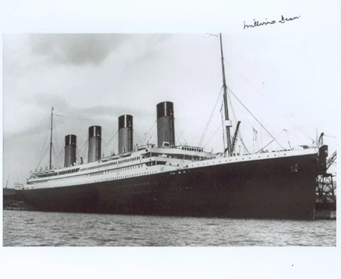 Millvina Dean autograph