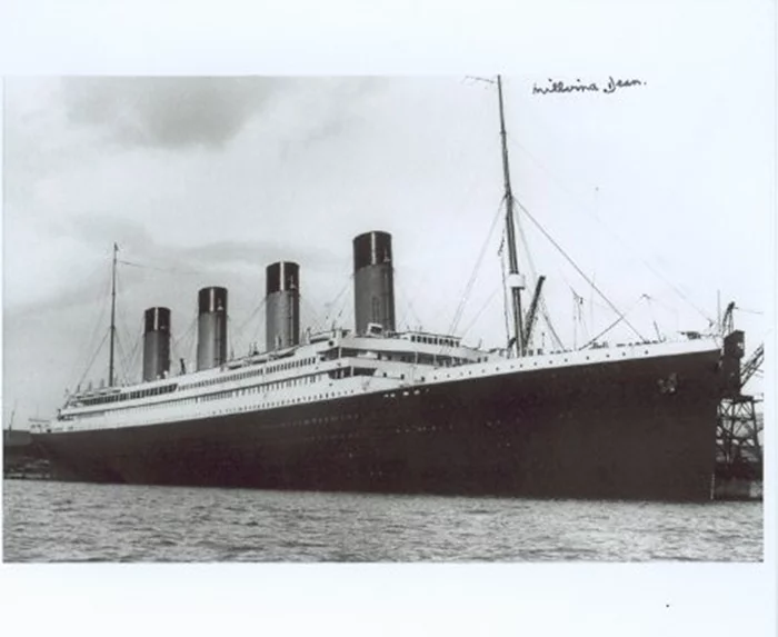 Millvina Dean autograph