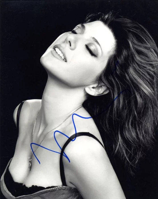 Marisa Tomei autograph