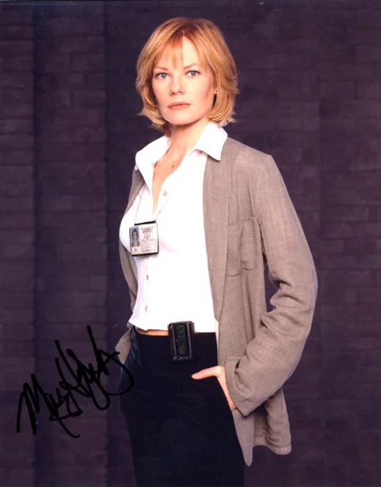 Marg Helgenberger autograph