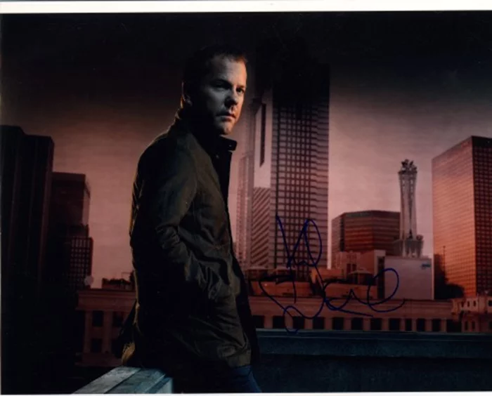 Kiefer Sutherland autograph