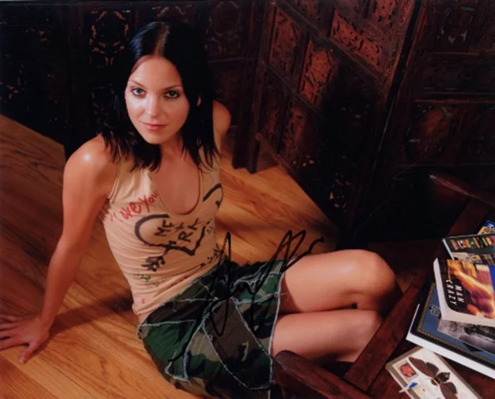 Anna Faris autograph