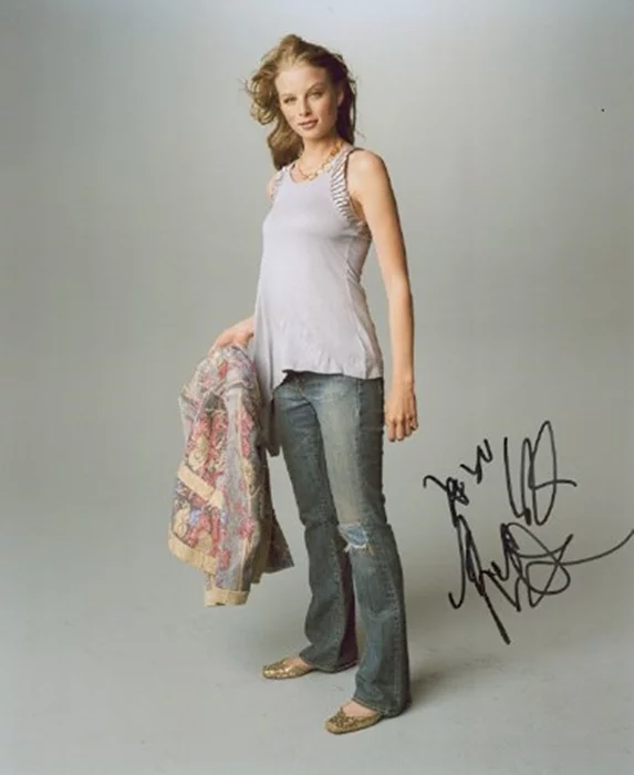Rachel Nichols autograph